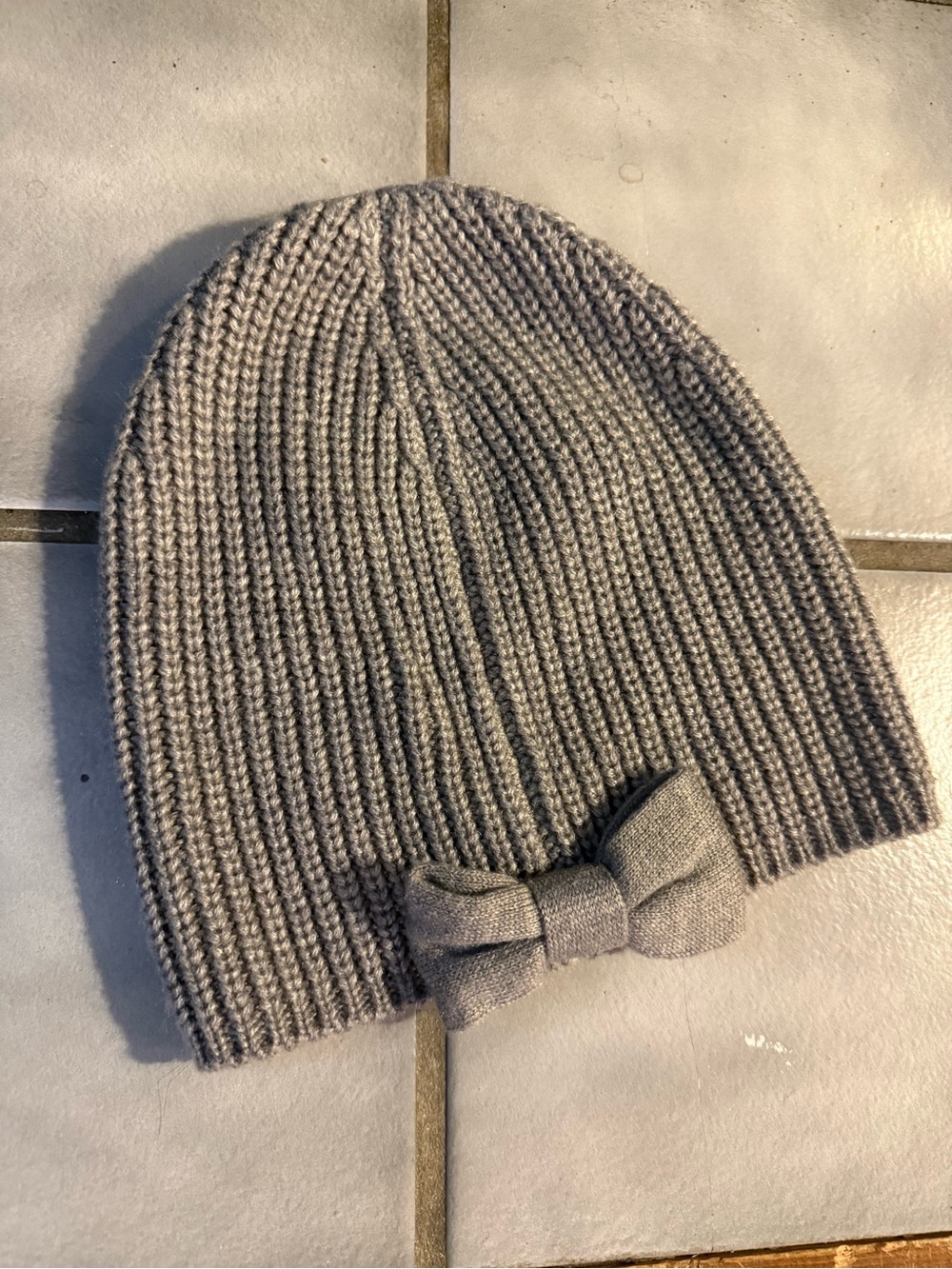 Kate Spade New York- Grey Bow Knit Beanie - Soft Ribbed Winter Hat (adult size)